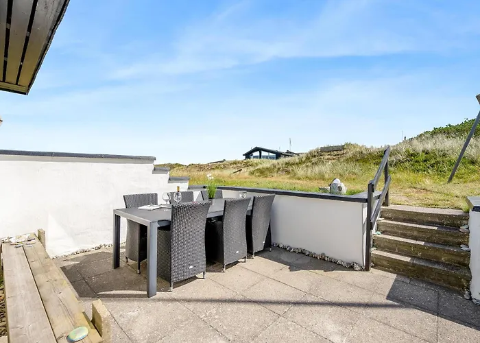 بيت للعطل 1046 *